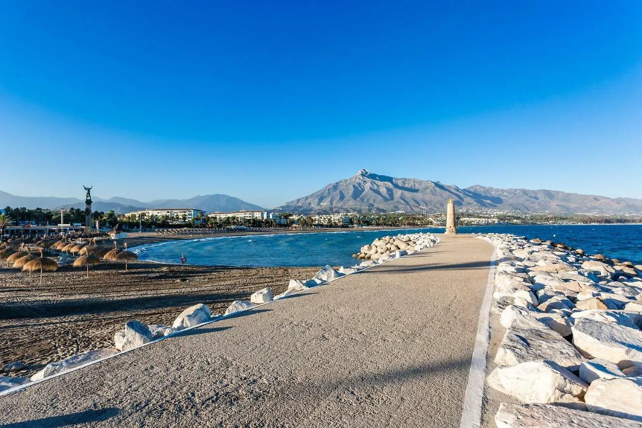 Apartment By Riva - Stylish 2 Bedroom Luxury Apt In Naranjos Puerto Banus Marbella