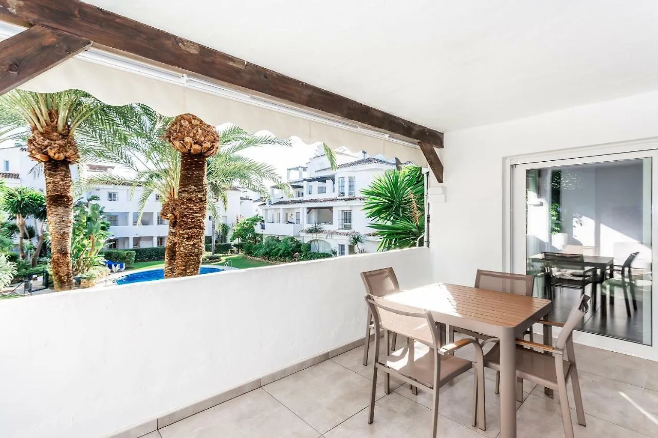 Apartment By Riva - Stylish 2 Bedroom Luxury Apt In Naranjos Puerto Banus Marbella